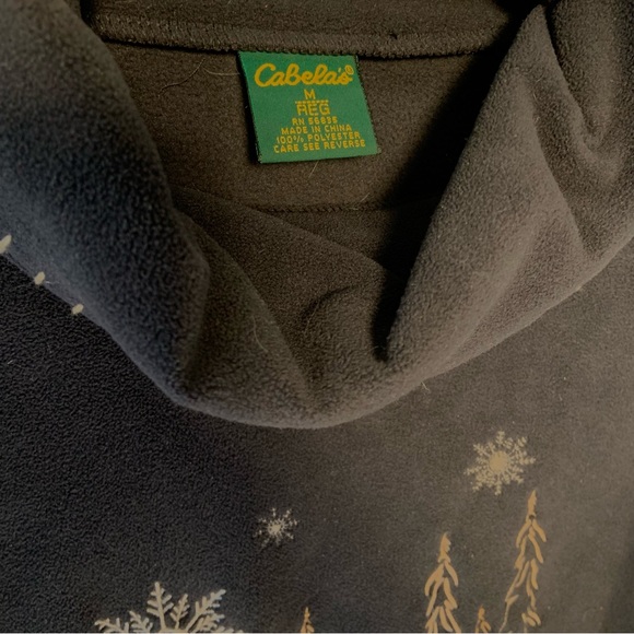Cabela’s Winter Scene Sweater - Picture 3 of 4